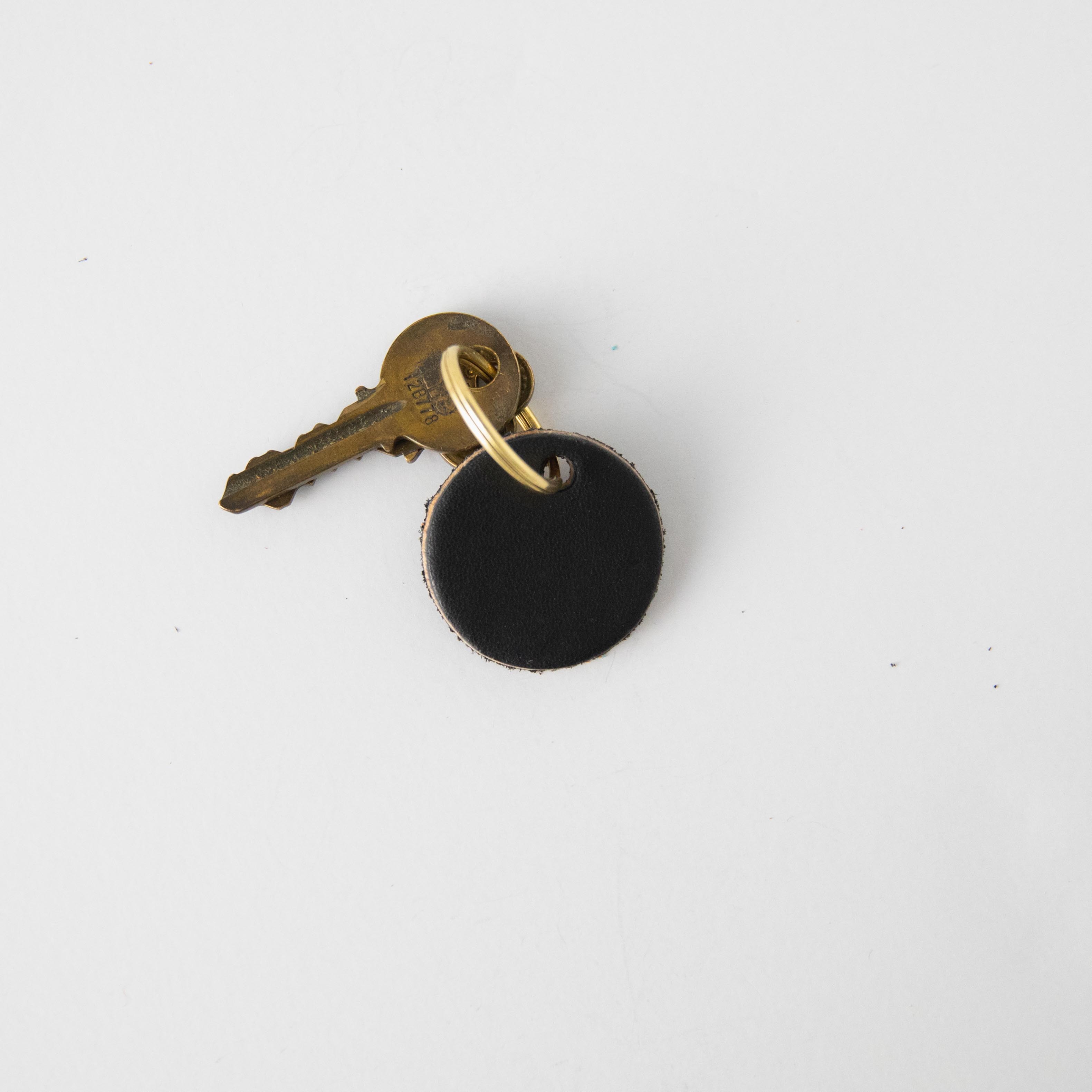 Black Circle Key Fob- leather keychain - leather key holder - leather key fob - KMM &amp; Co.