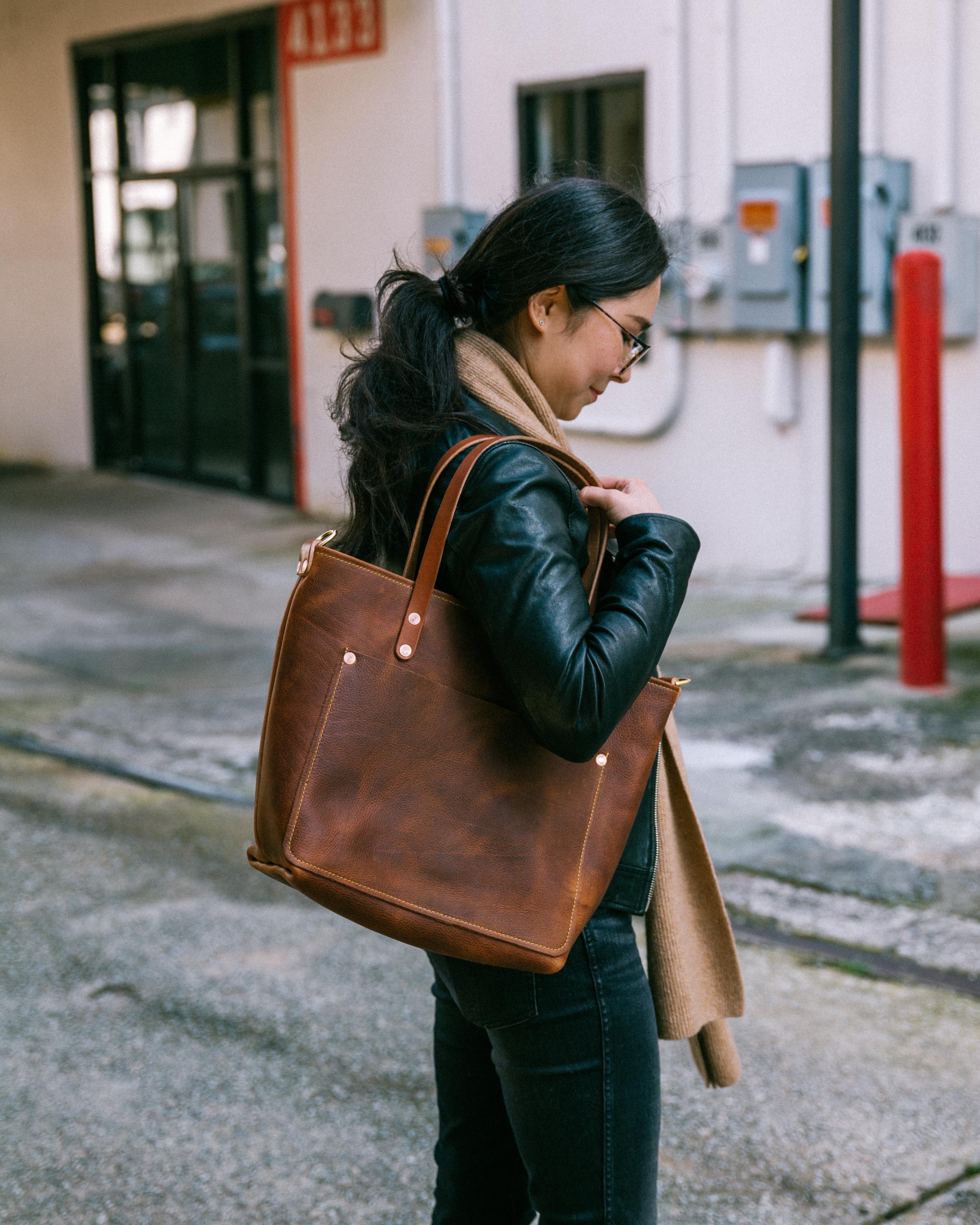 Scratch-and-Dent Purple Kodiak Travel Tote