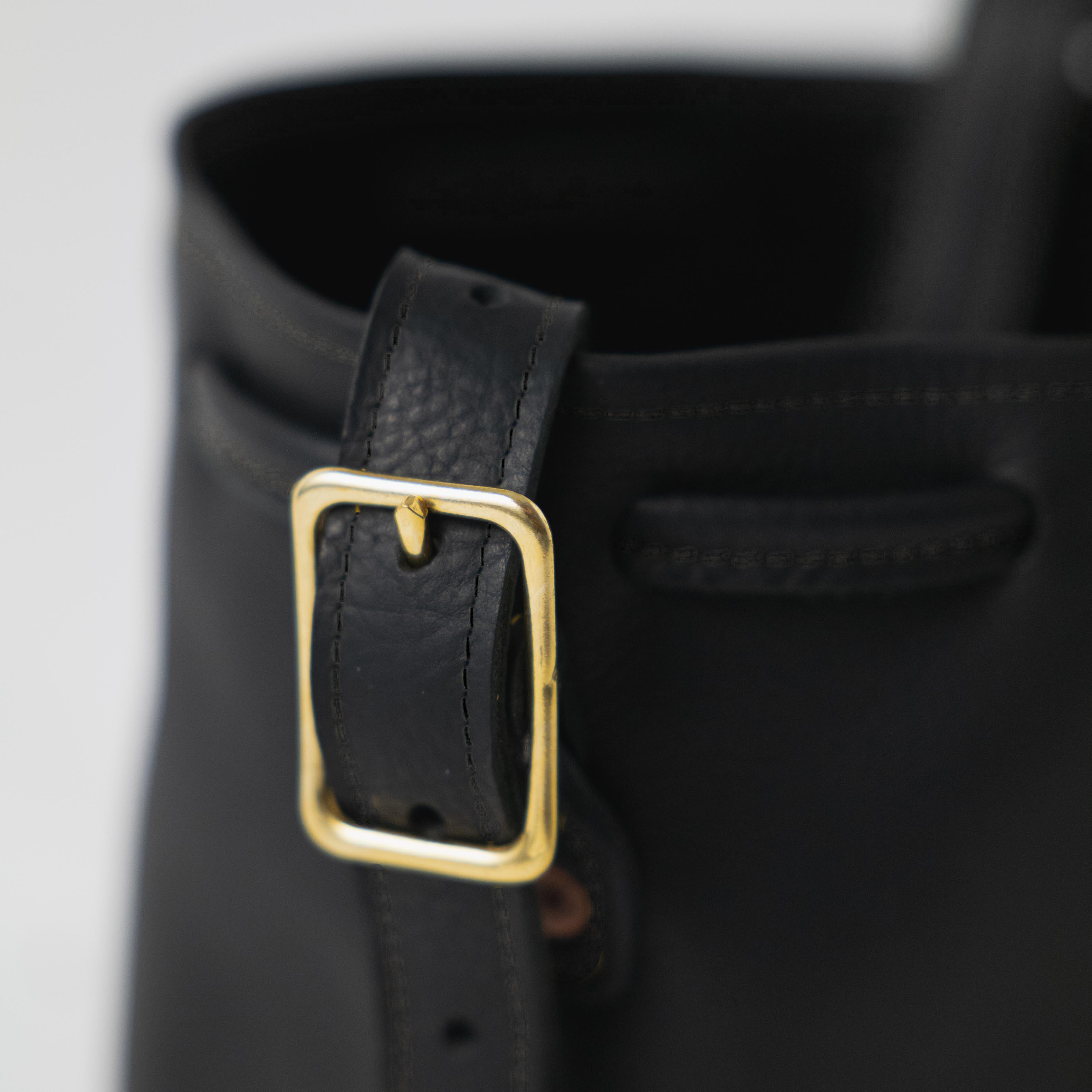 Scratch-and-Dent Black Kodiak Bucket Bag