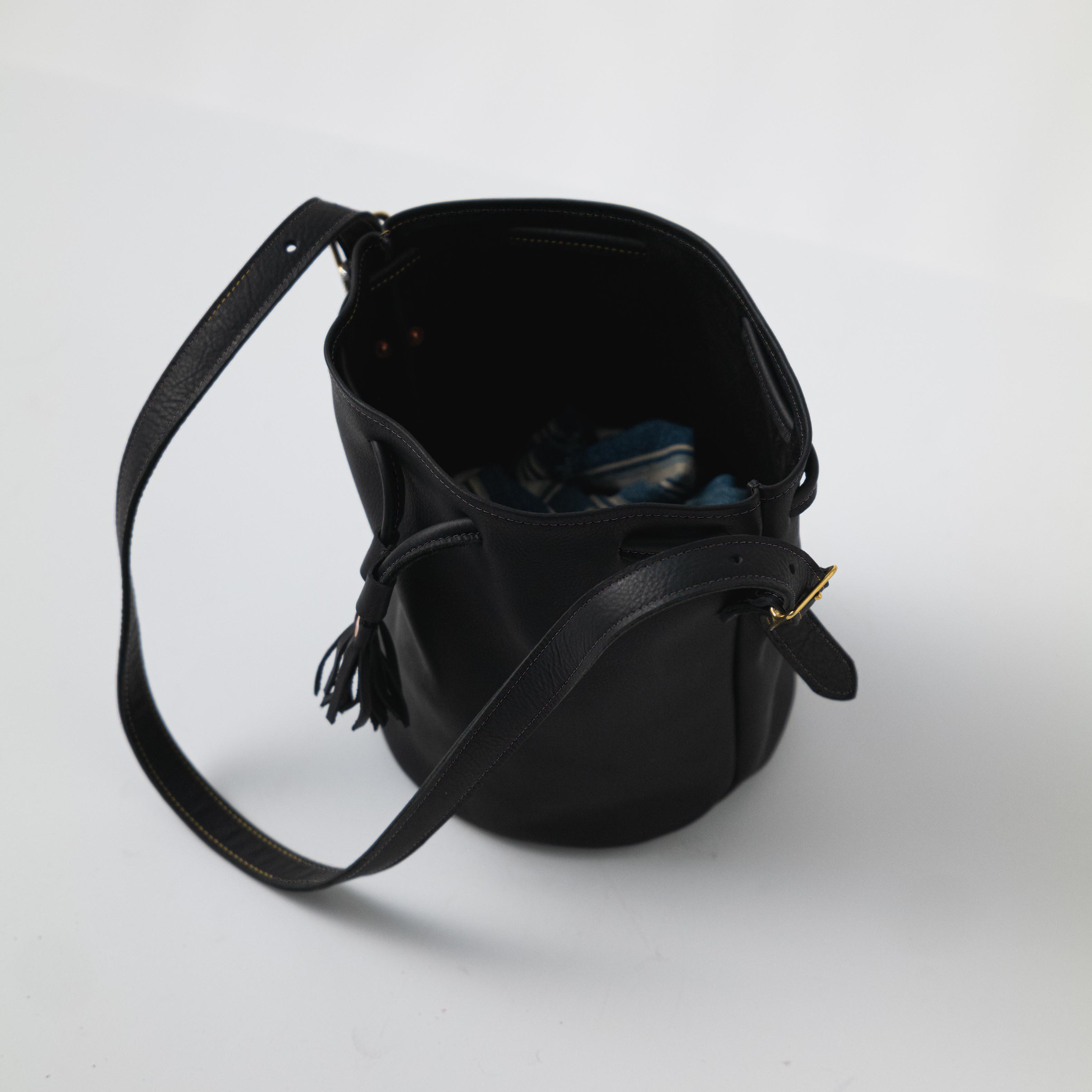 Scratch-and-Dent Black Kodiak Bucket Bag