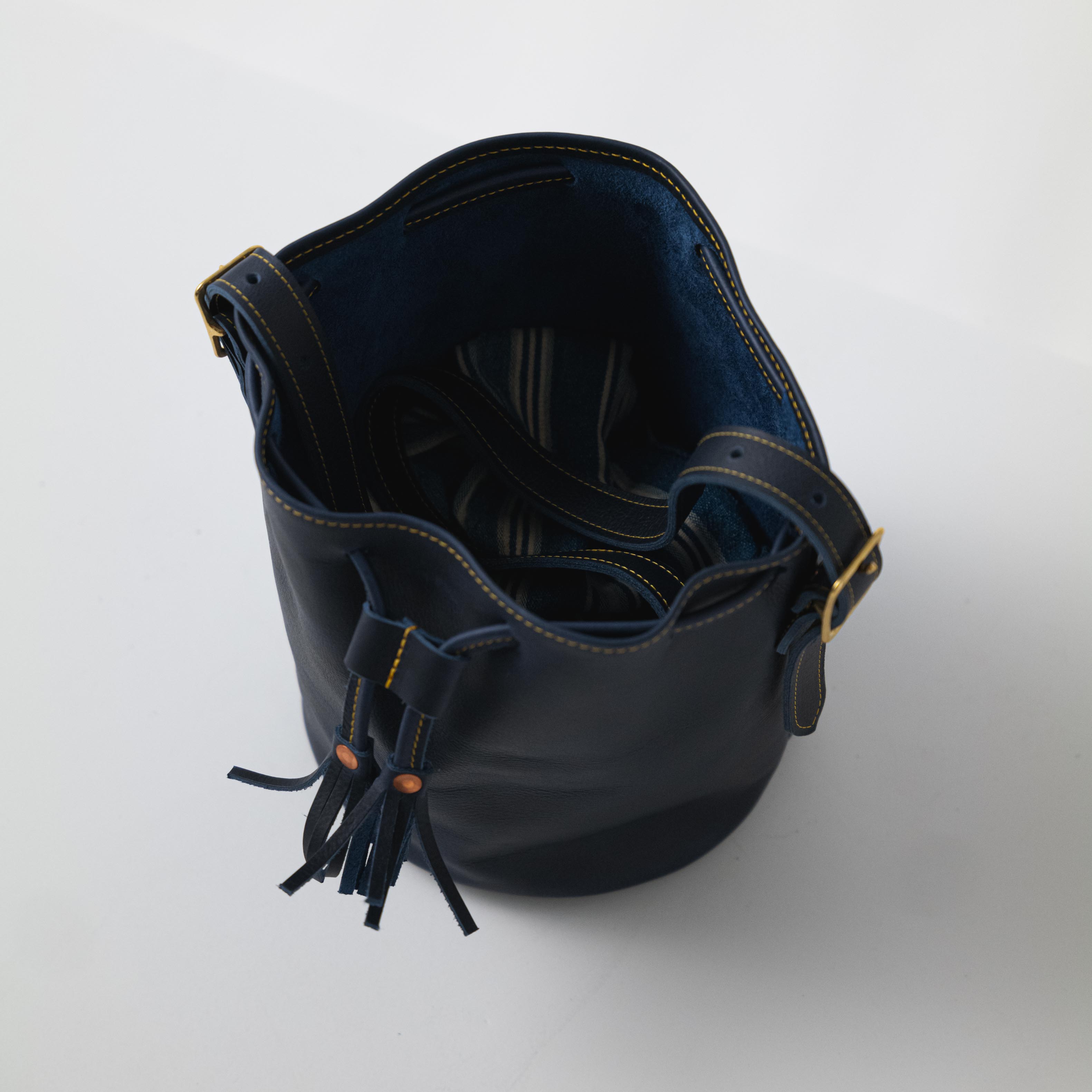 Scratch-and-Dent Navy Kodiak Bucket Bag