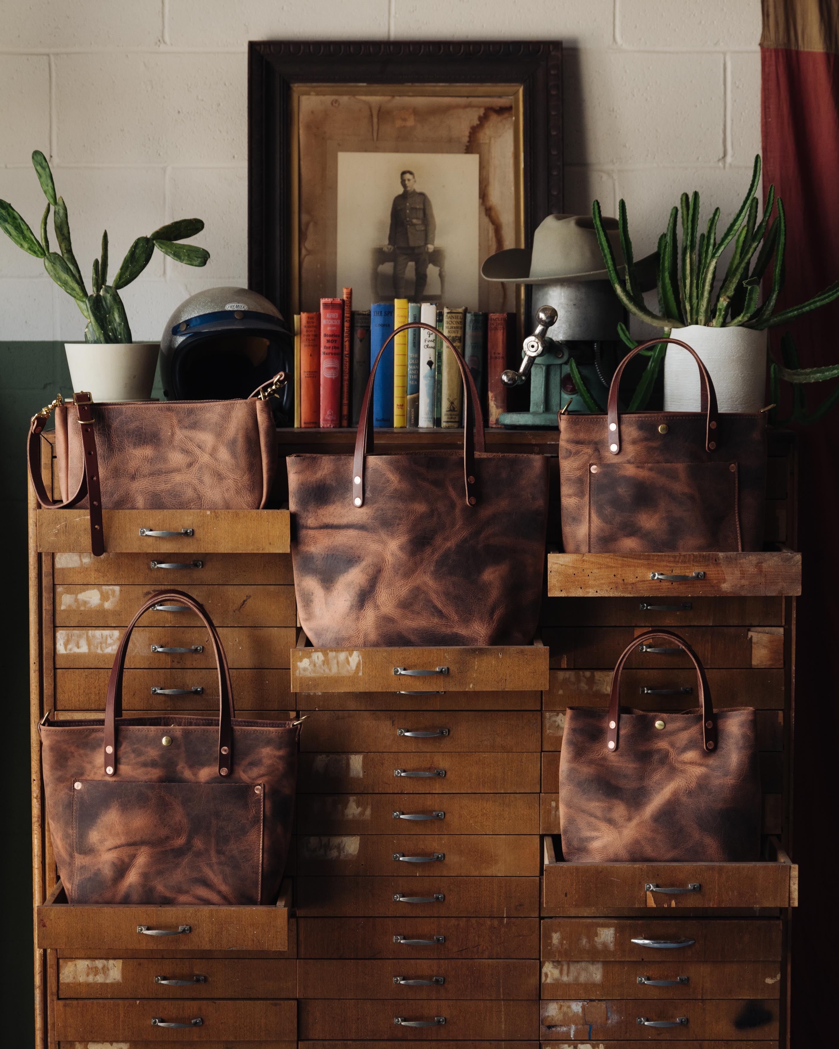 Scratch-and-dent Crazy Bison Mini Travel Tote