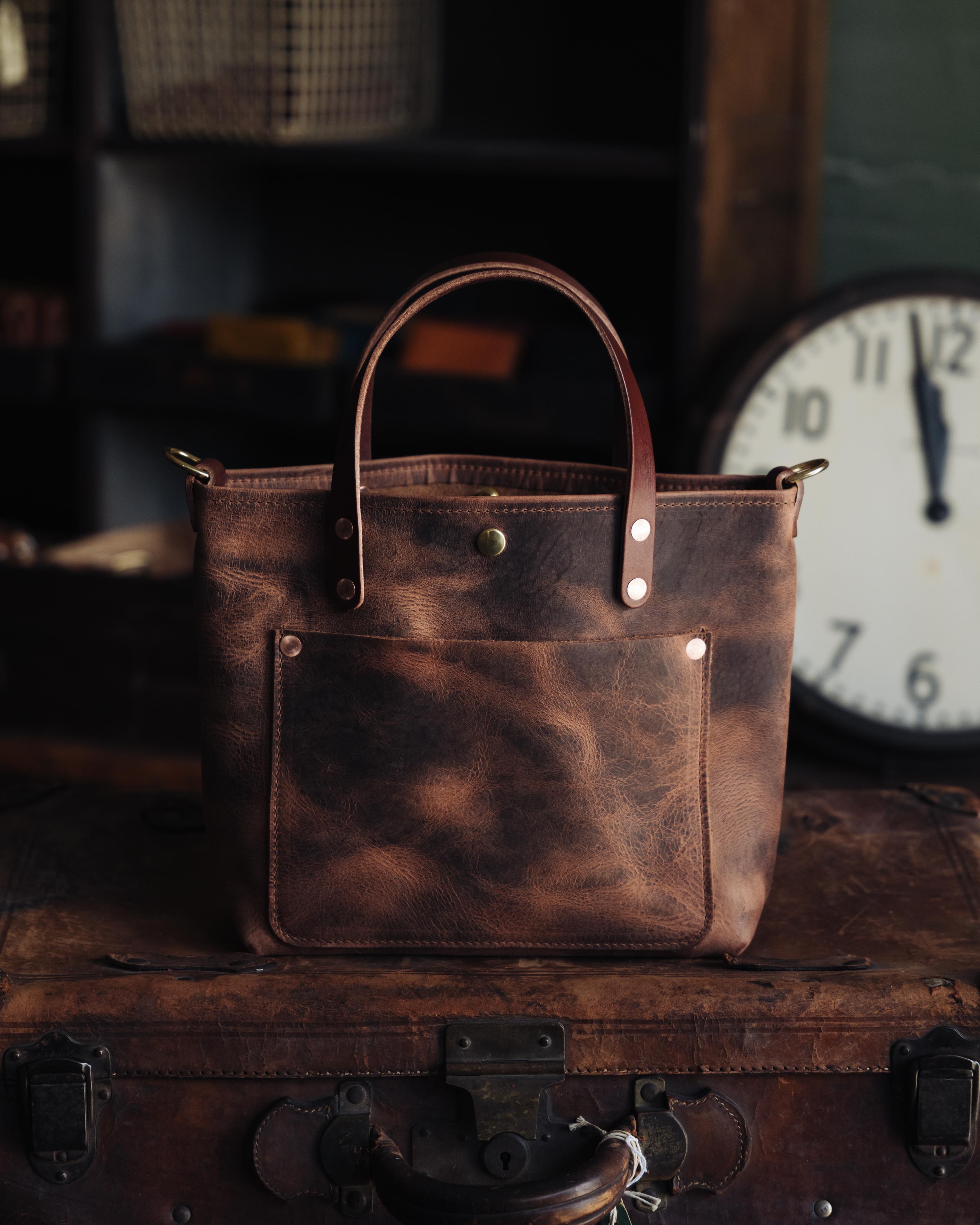 Scratch-and-dent Crazy Bison Mini Travel Tote