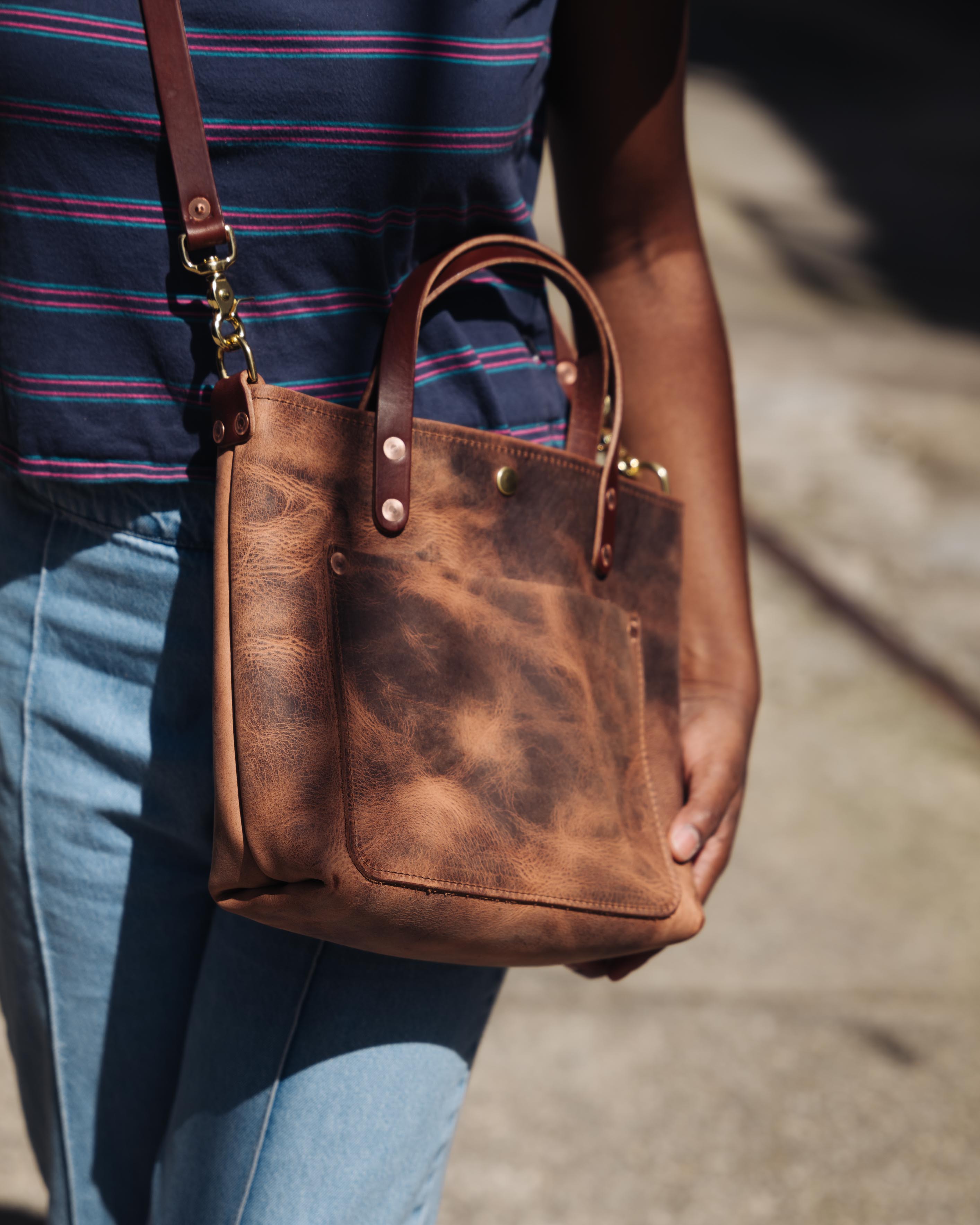 Scratch-and-dent Crazy Bison Mini Travel Tote