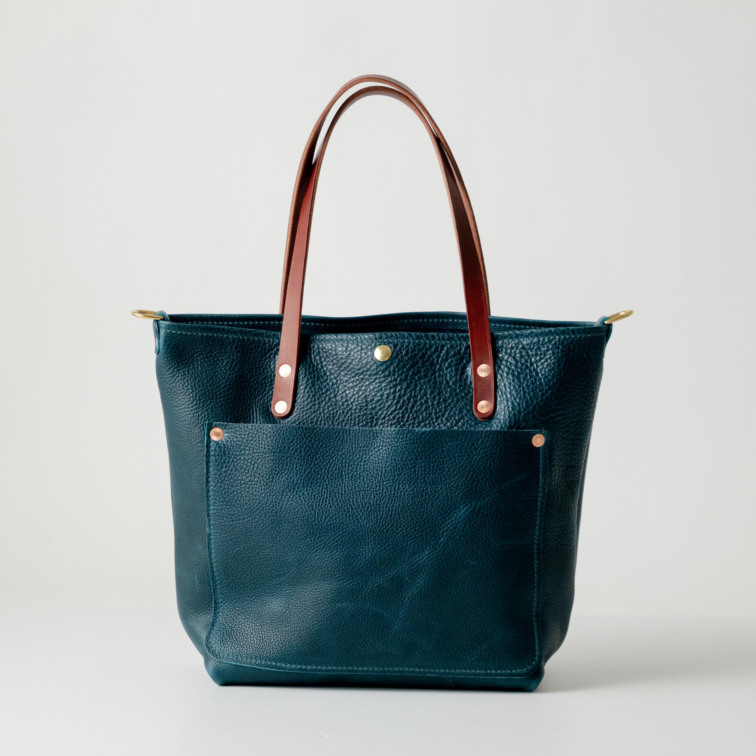 http www.theviviennefiles.com 2016 10 tote-bag-travel-in-teal-and-jade.html Dark Teal Bulldog Travel Tote