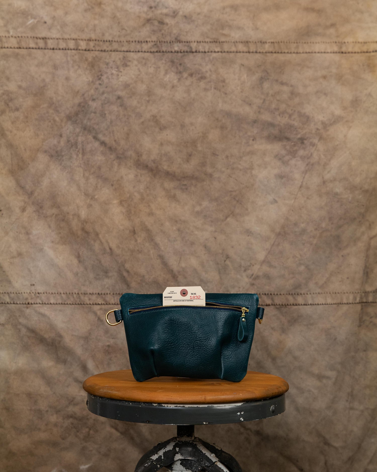 1832 Dark Teal Bulldog Belt Bag