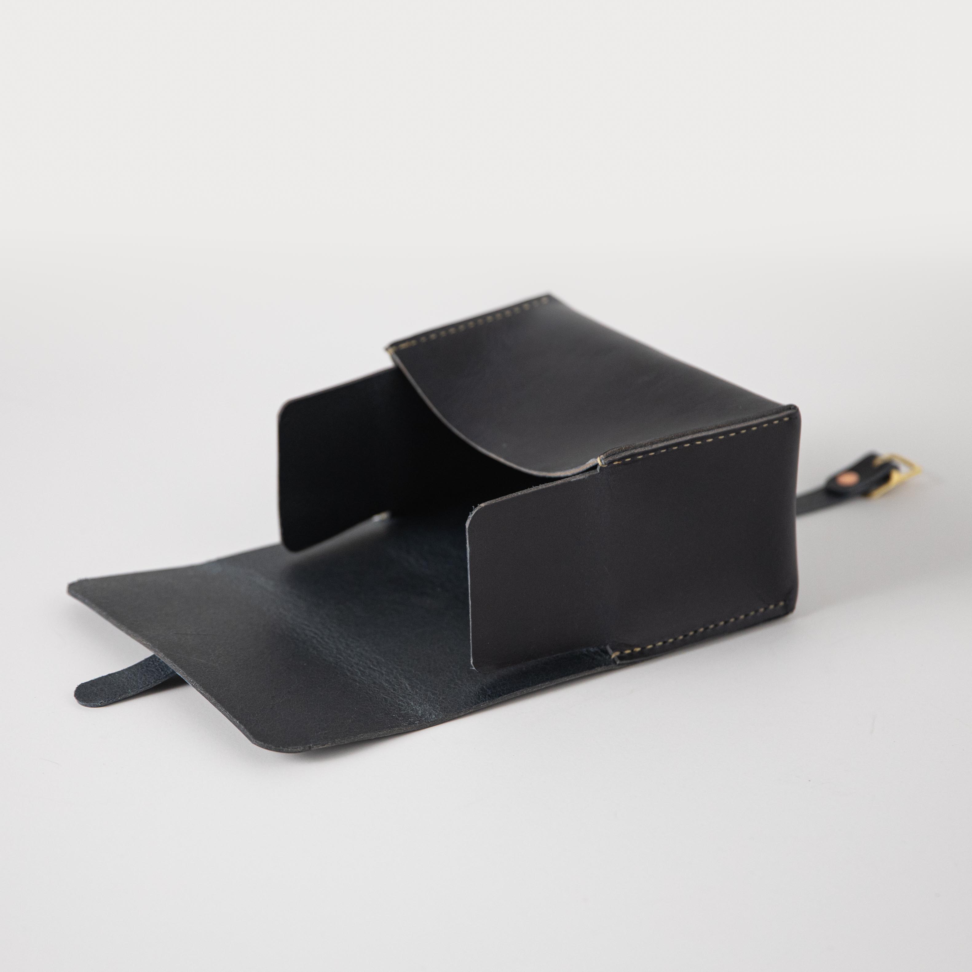Navy Dopp Kit- mens toiletry bag - KMM & Co.