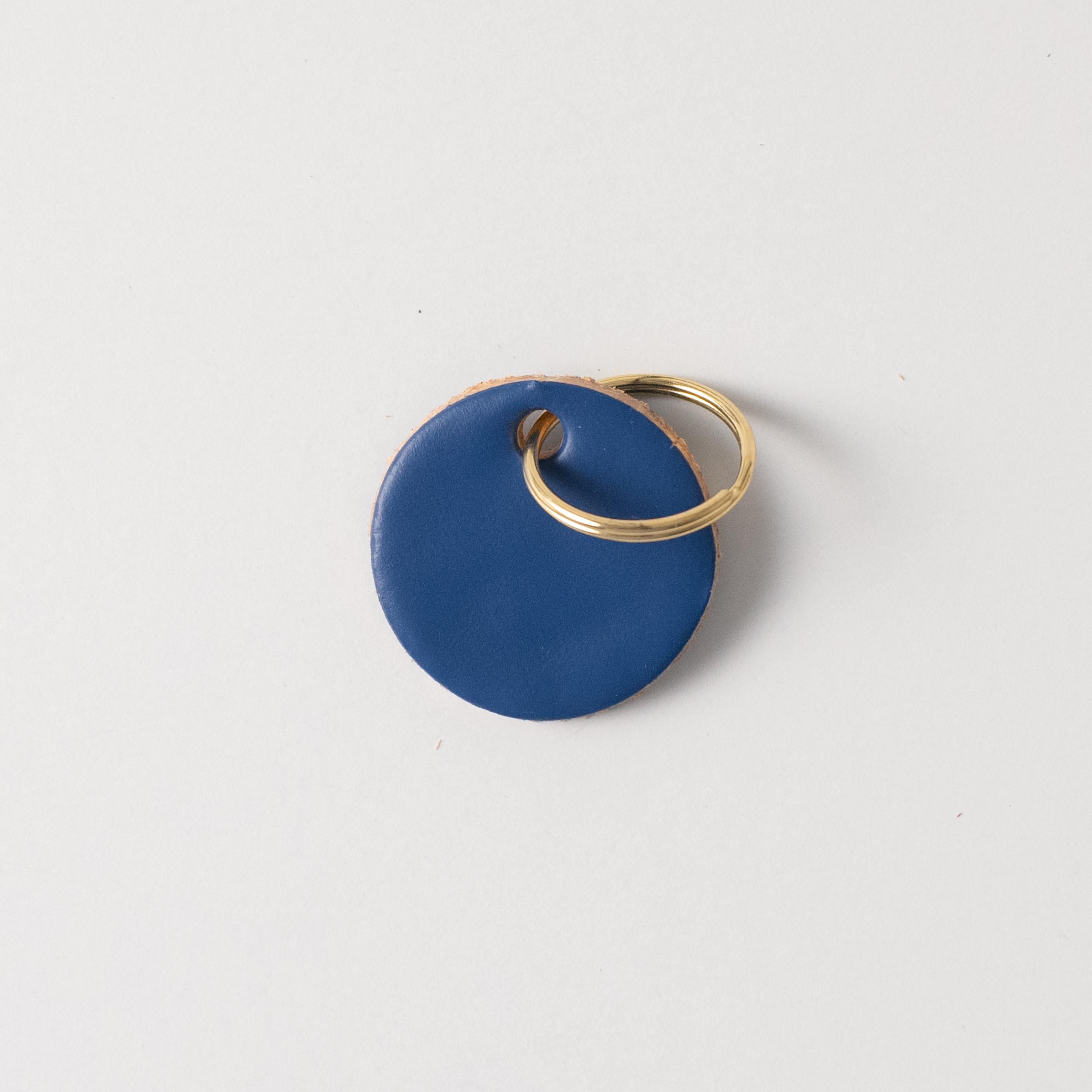 Sapphire Circle Key Fob- leather keychain - leather key holder - leather key fob - KMM & Co.