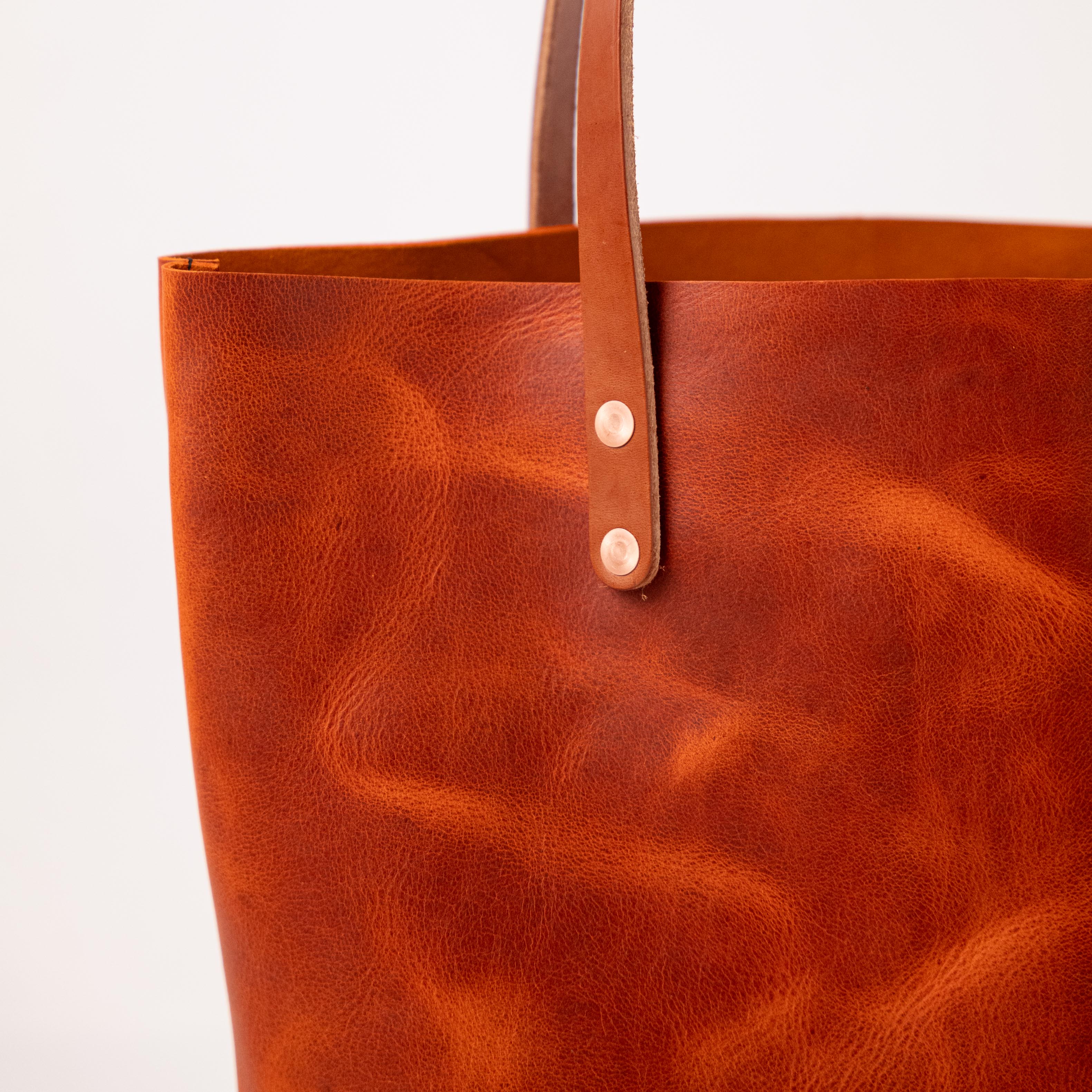 Scratch-and-Dent Brick Kodiak Tote