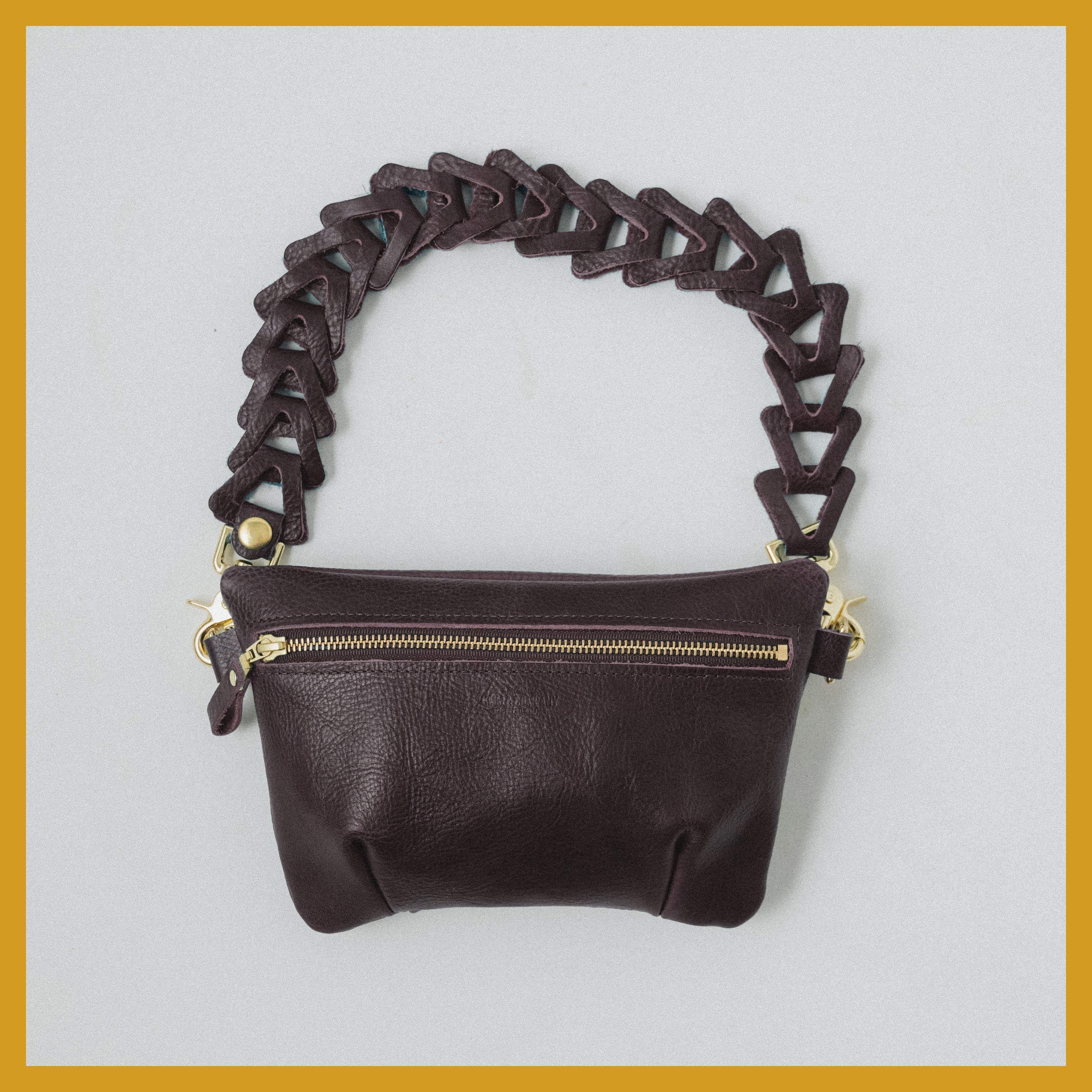 Scratch-and-Dent Dark Brown Bulldog Belt Bag