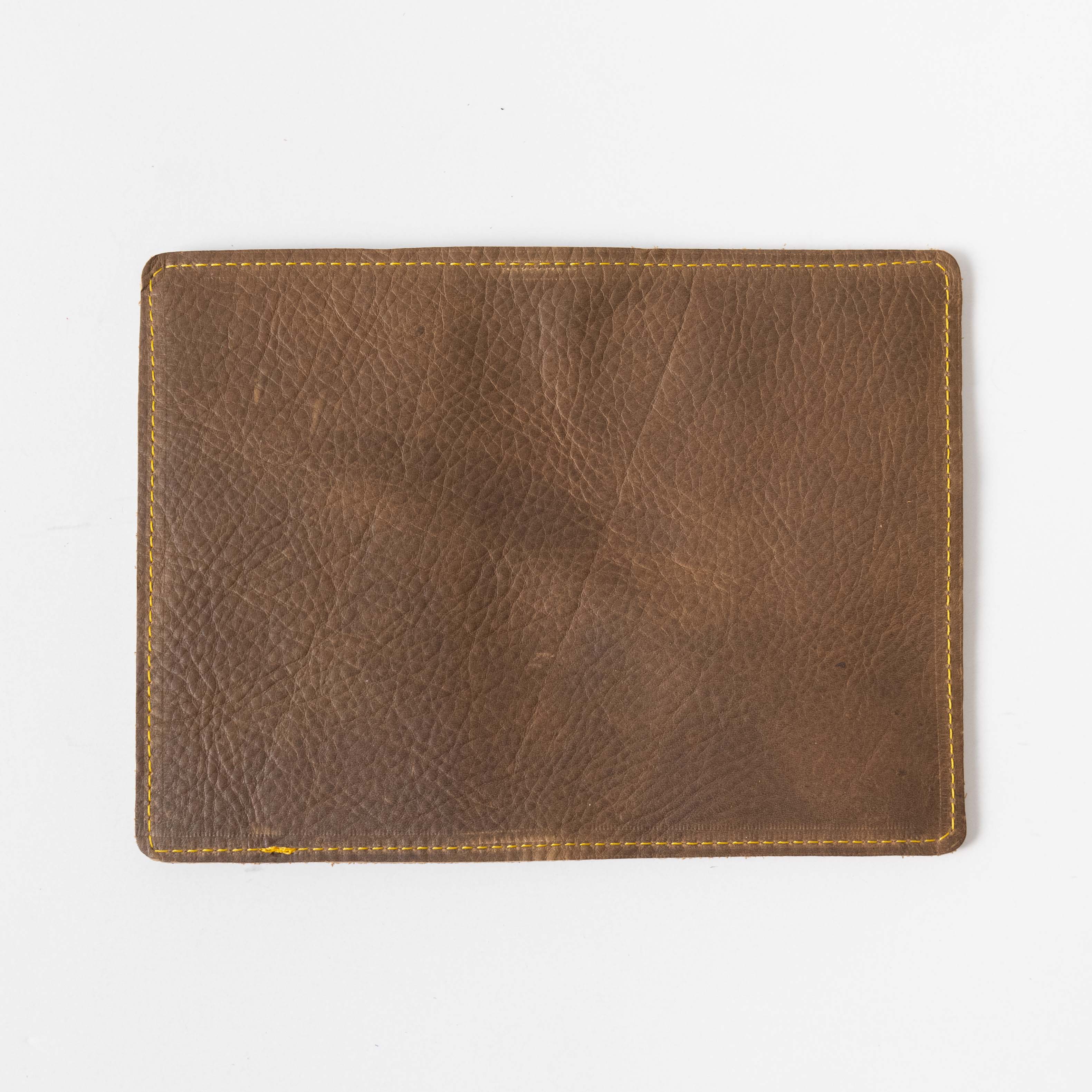 Olive Kodiak Passport Wallet