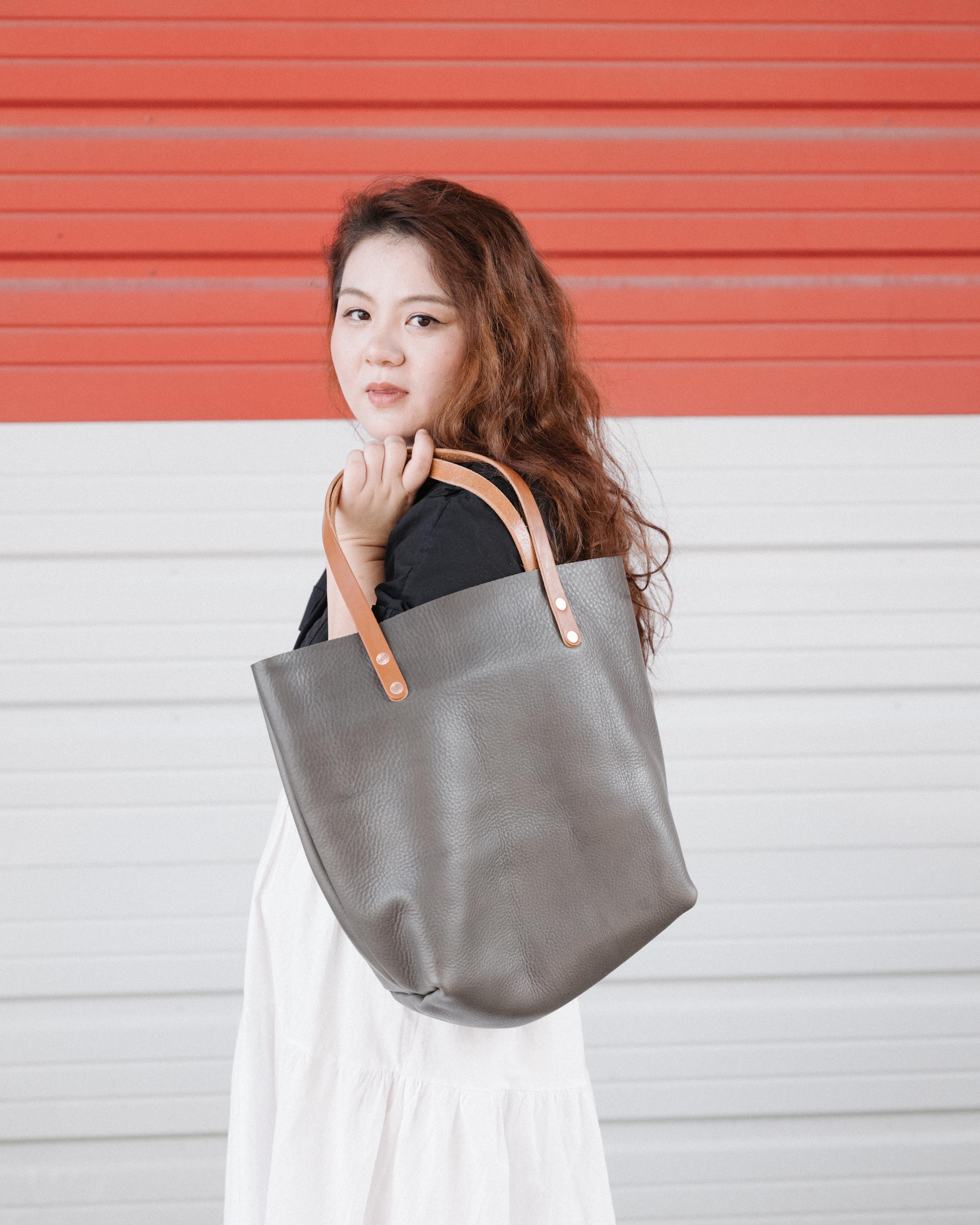 Grey leather tote bag 