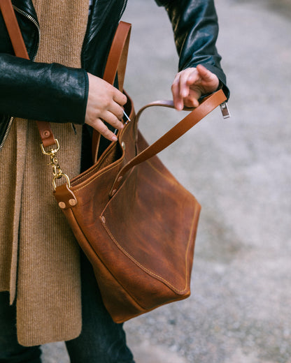 Scratch-and-Dent Brown Kodiak Travel Tote