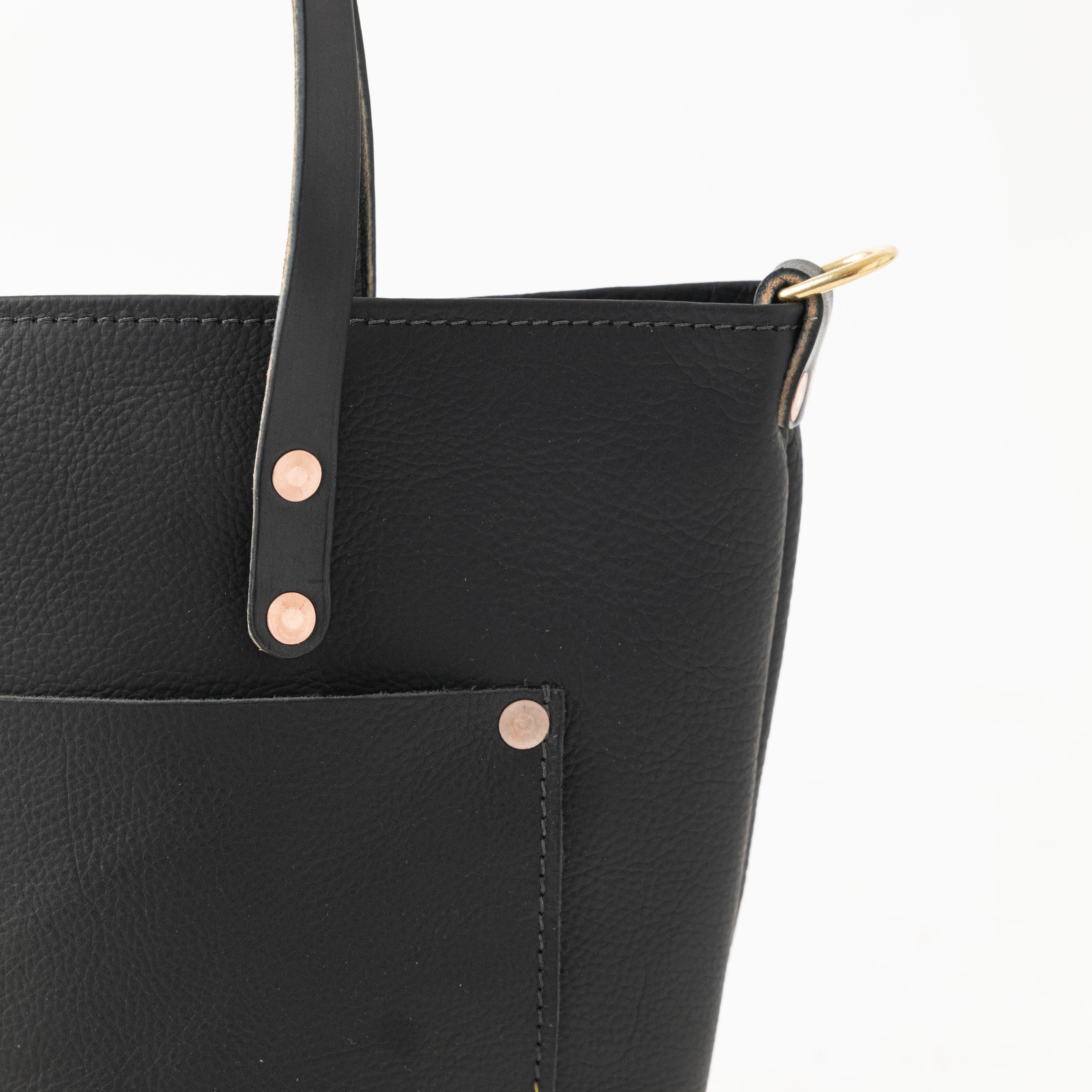 Scratch-and-Dent Black Kodiak Travel Tote