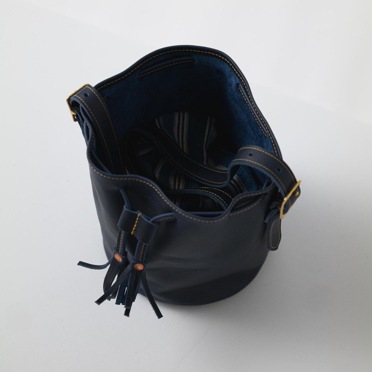 Scratch-and-Dent Navy Kodiak Bucket Bag