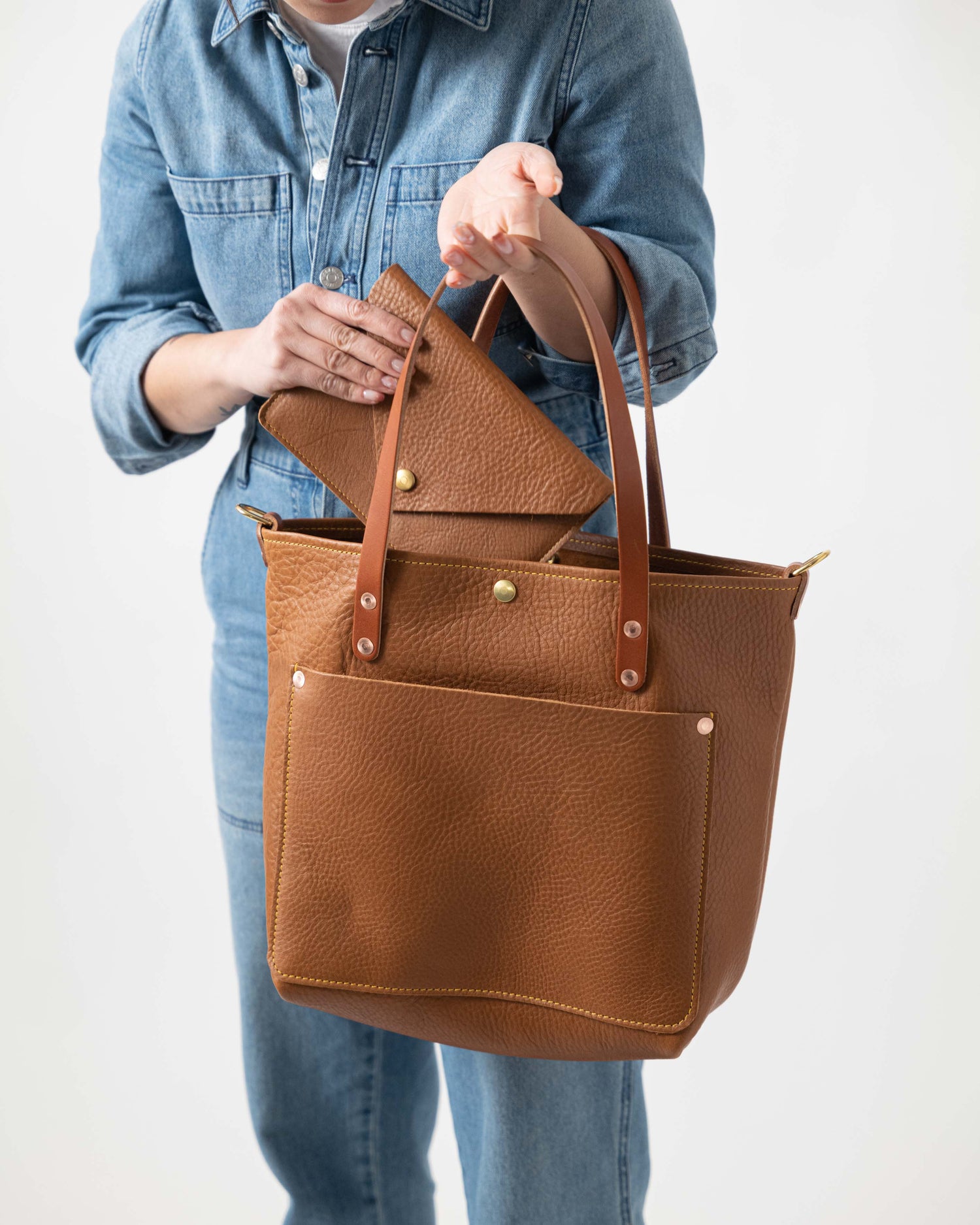 Scratch-and-Dent Cognac Cypress Travel Tote