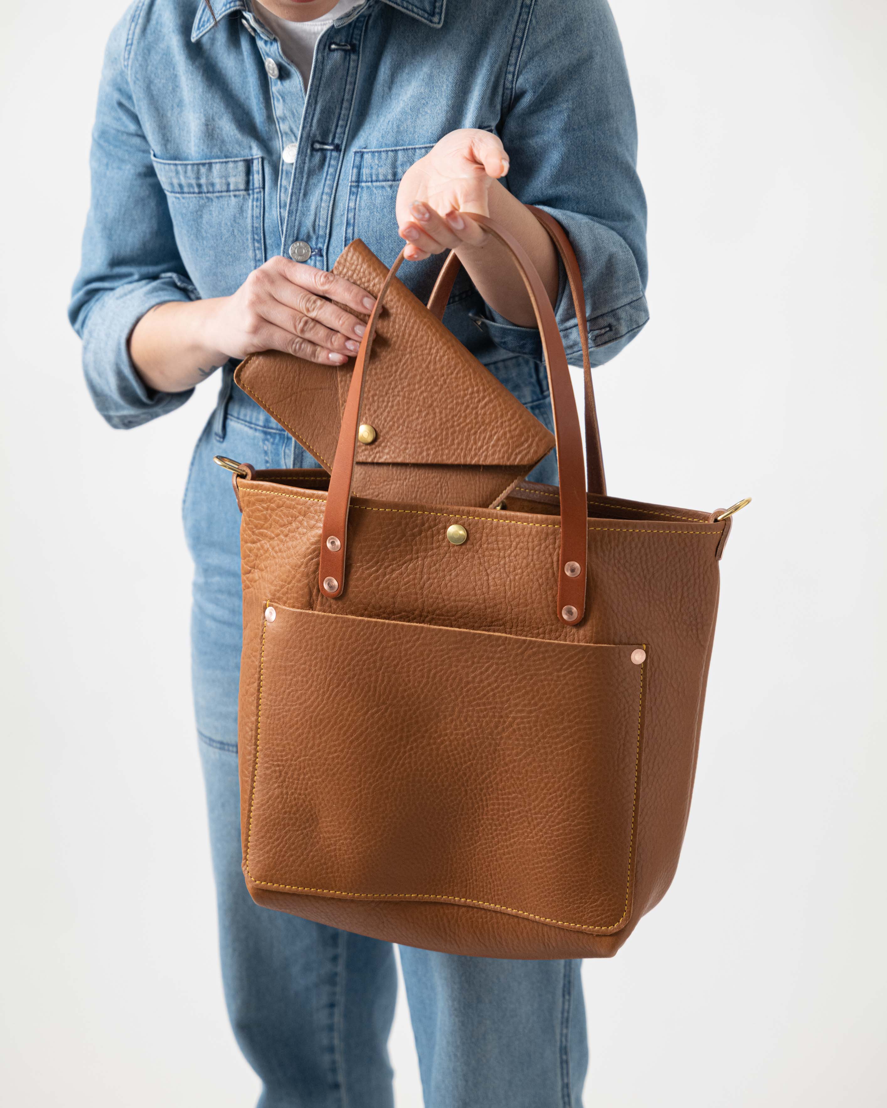 Scratch-and-Dent Cognac Cypress Travel Tote