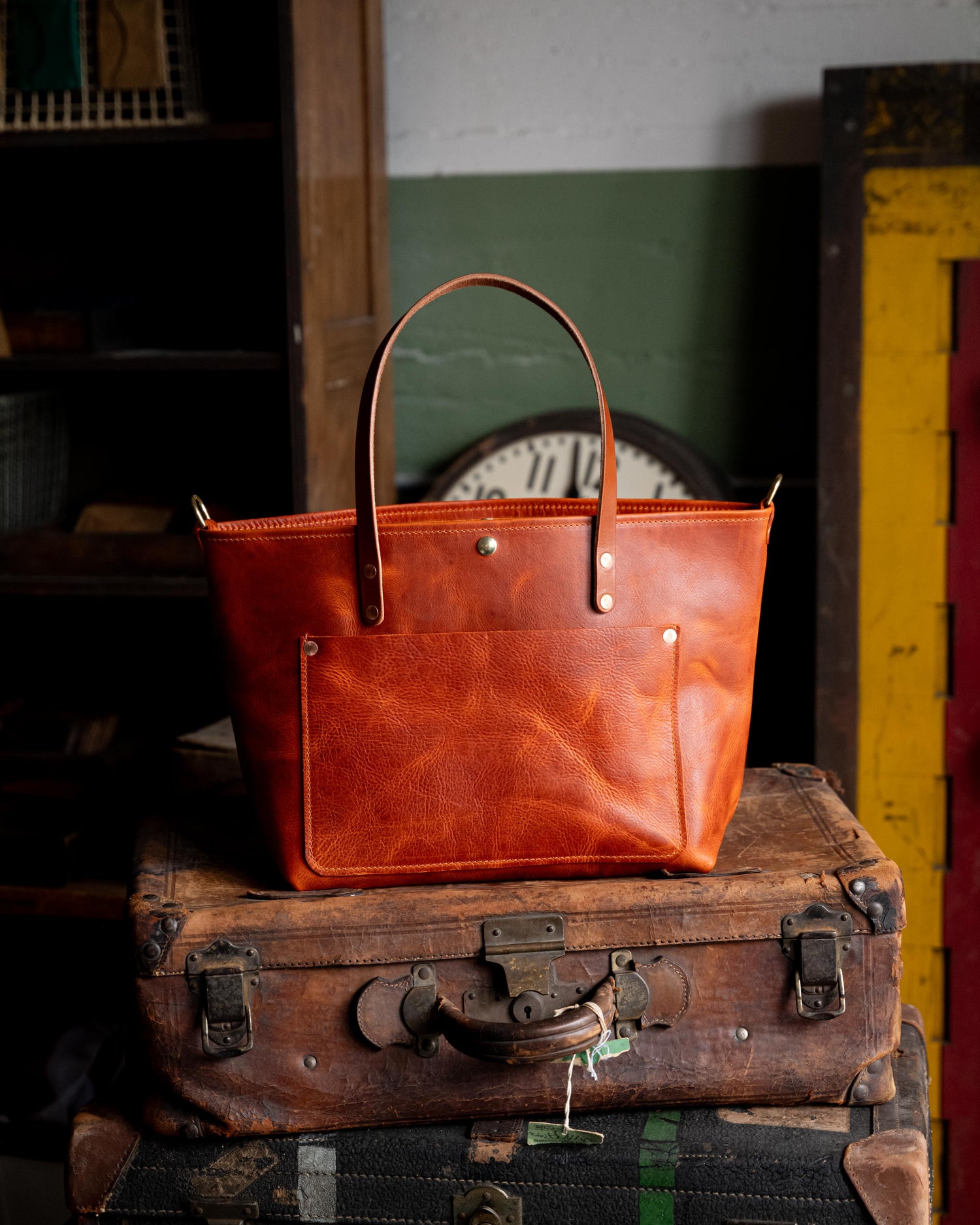 Scratch-and-Dent Brick Kodiak East West Travel Tote
