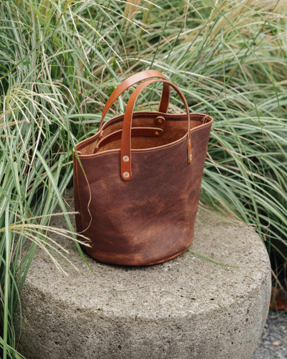 Scratch-and-Dent Cobalt Bulldog Bucket Tote