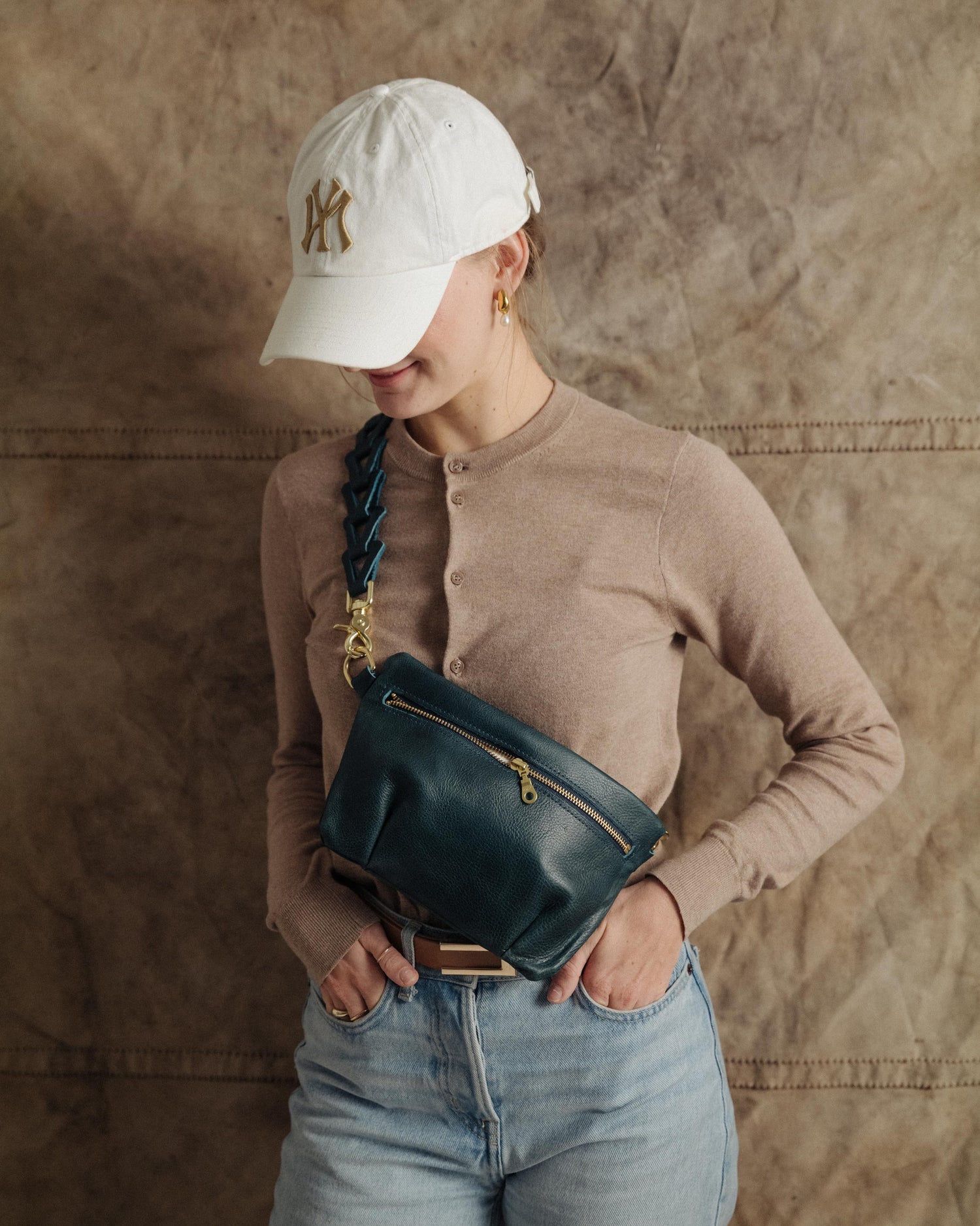 Scratch-and-Dent Dark Teal Bulldog Belt Bag
