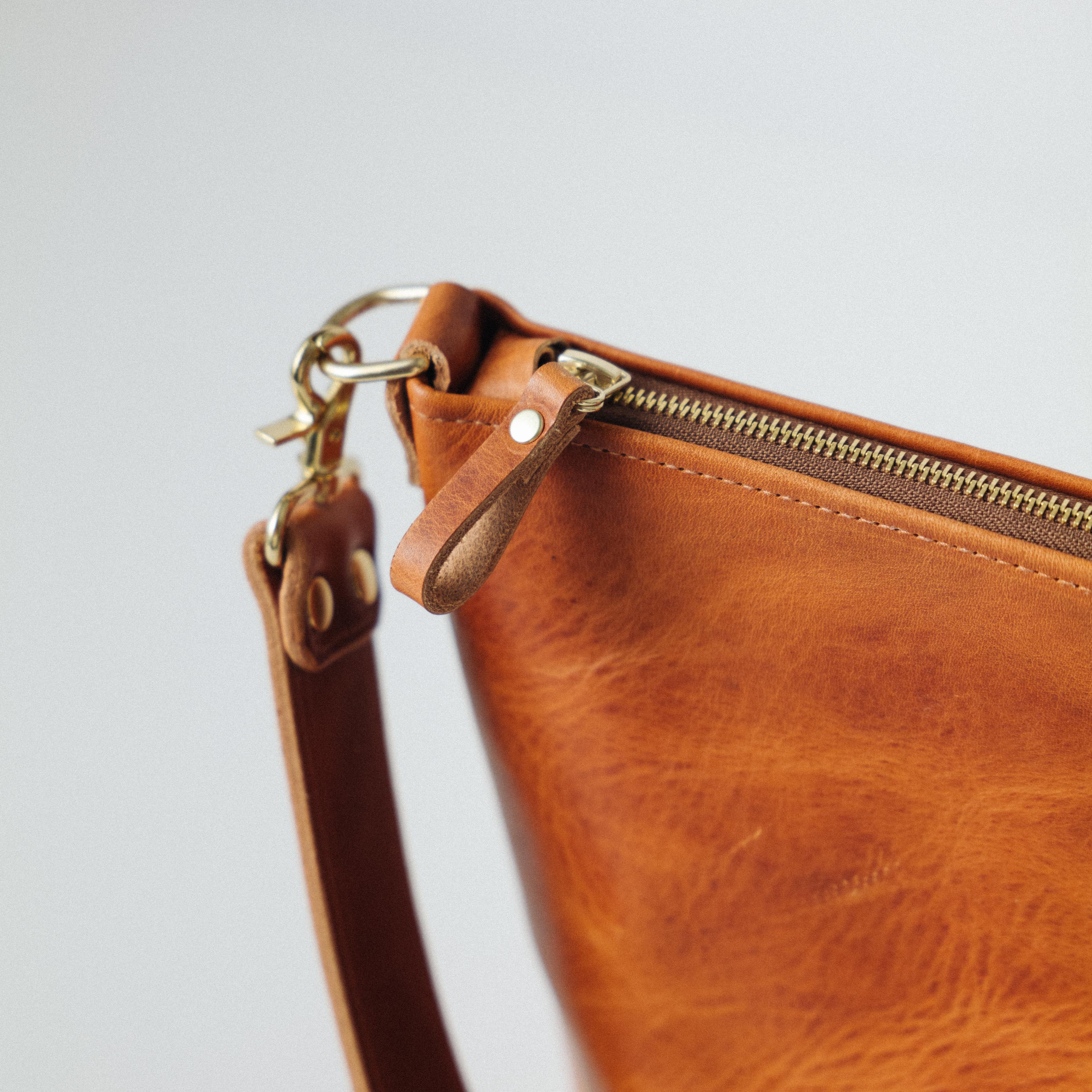 English Tan Dublin Zip-Top Bucket Bag