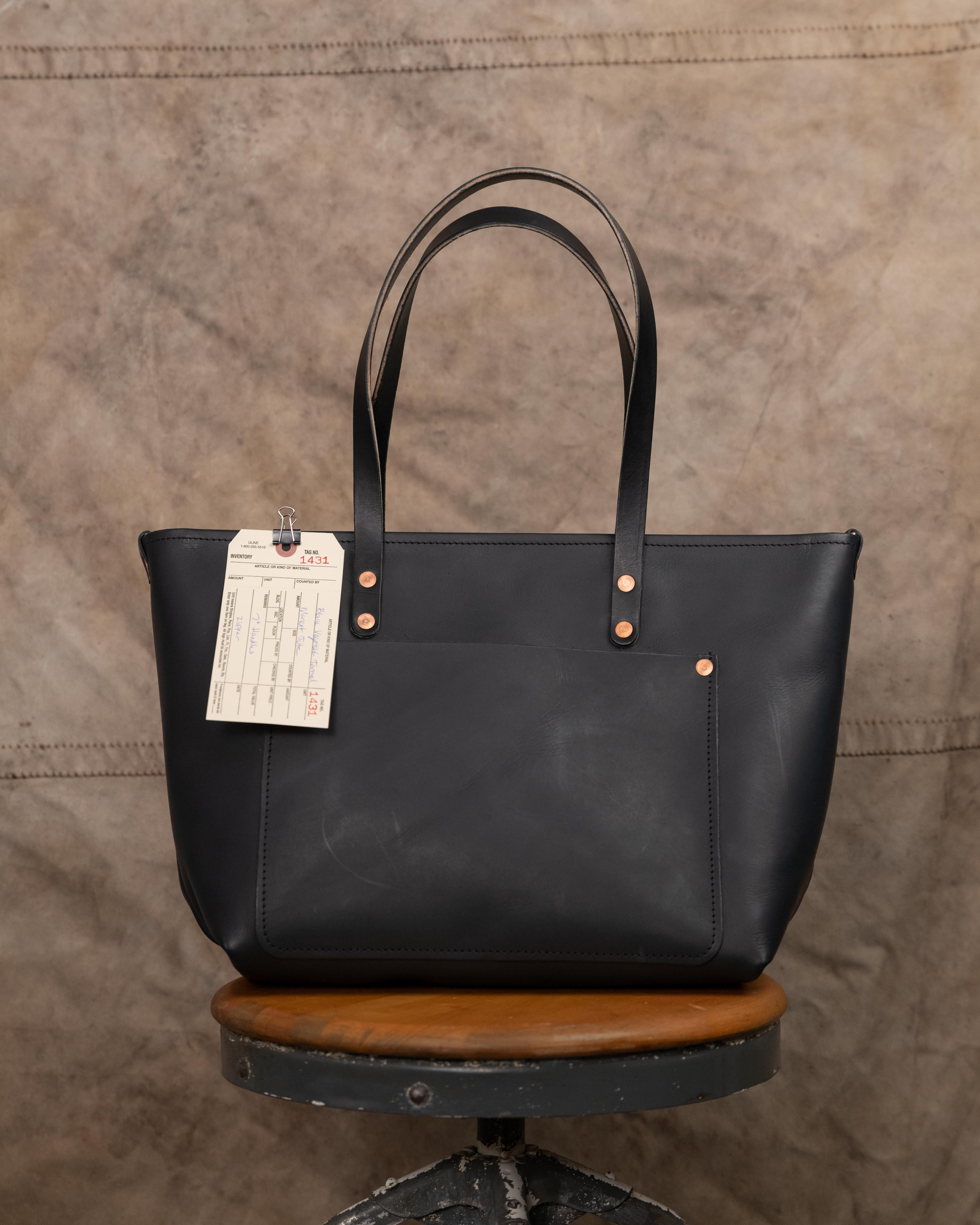 1431 Black Vegetable Tanned Market Tote 7” Black Handles