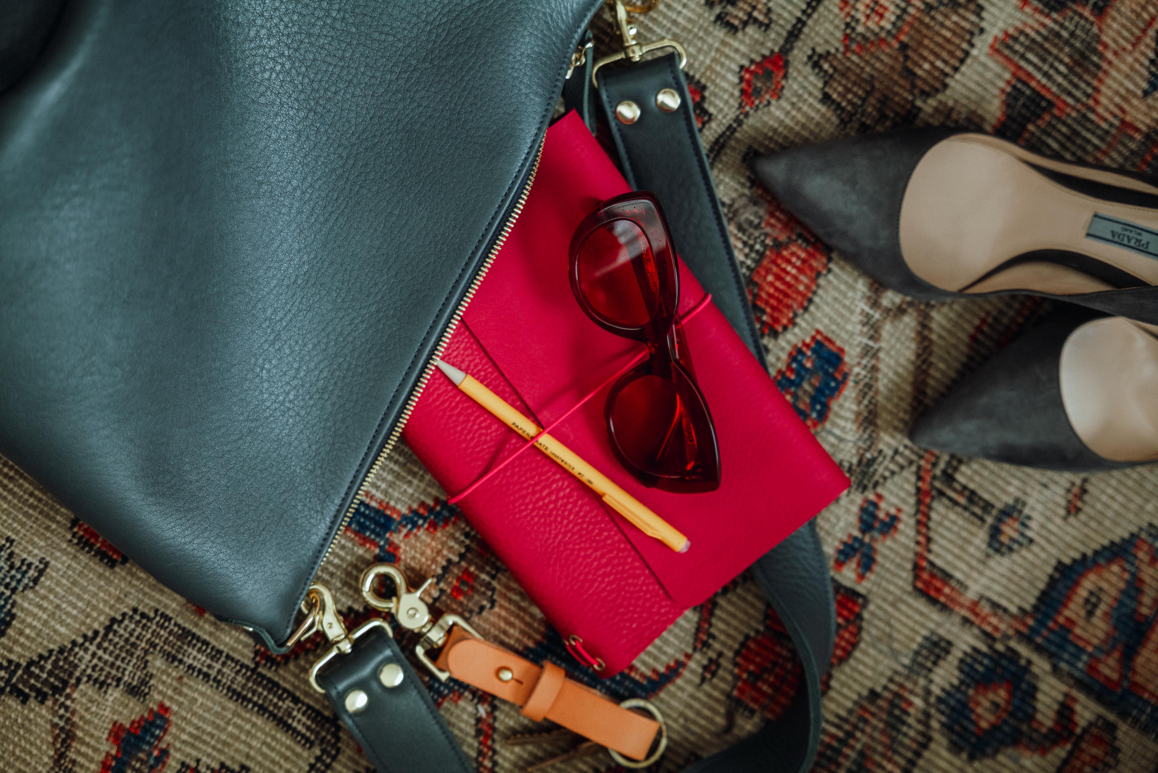 knuth marf multi pocket hand bag(ワインレッド) Ax2eBc64bB7R.jpg?width=768