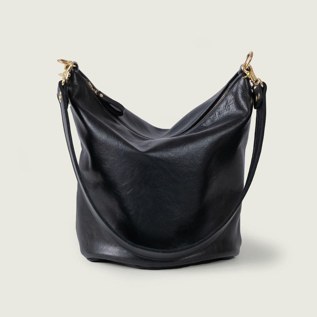 Black Bulldog Zip-Top Bucket Bag