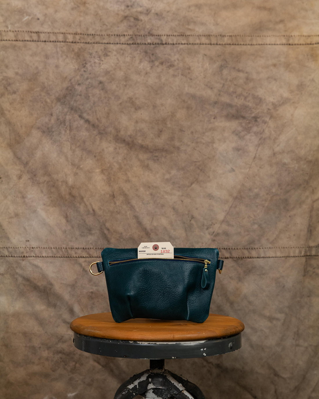 1832 Dark Teal Bulldog Belt Bag