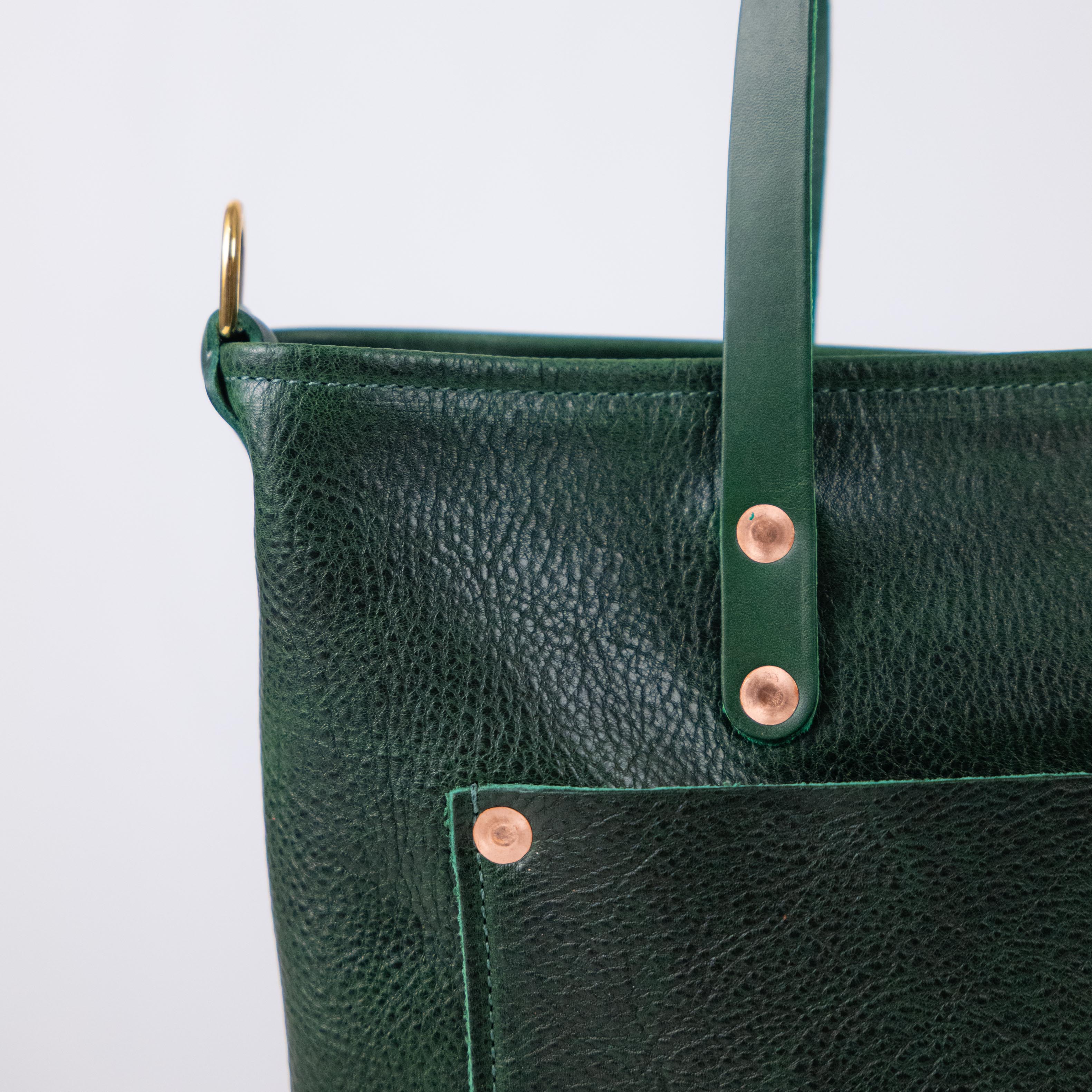 Green Bulldog Travel Tote