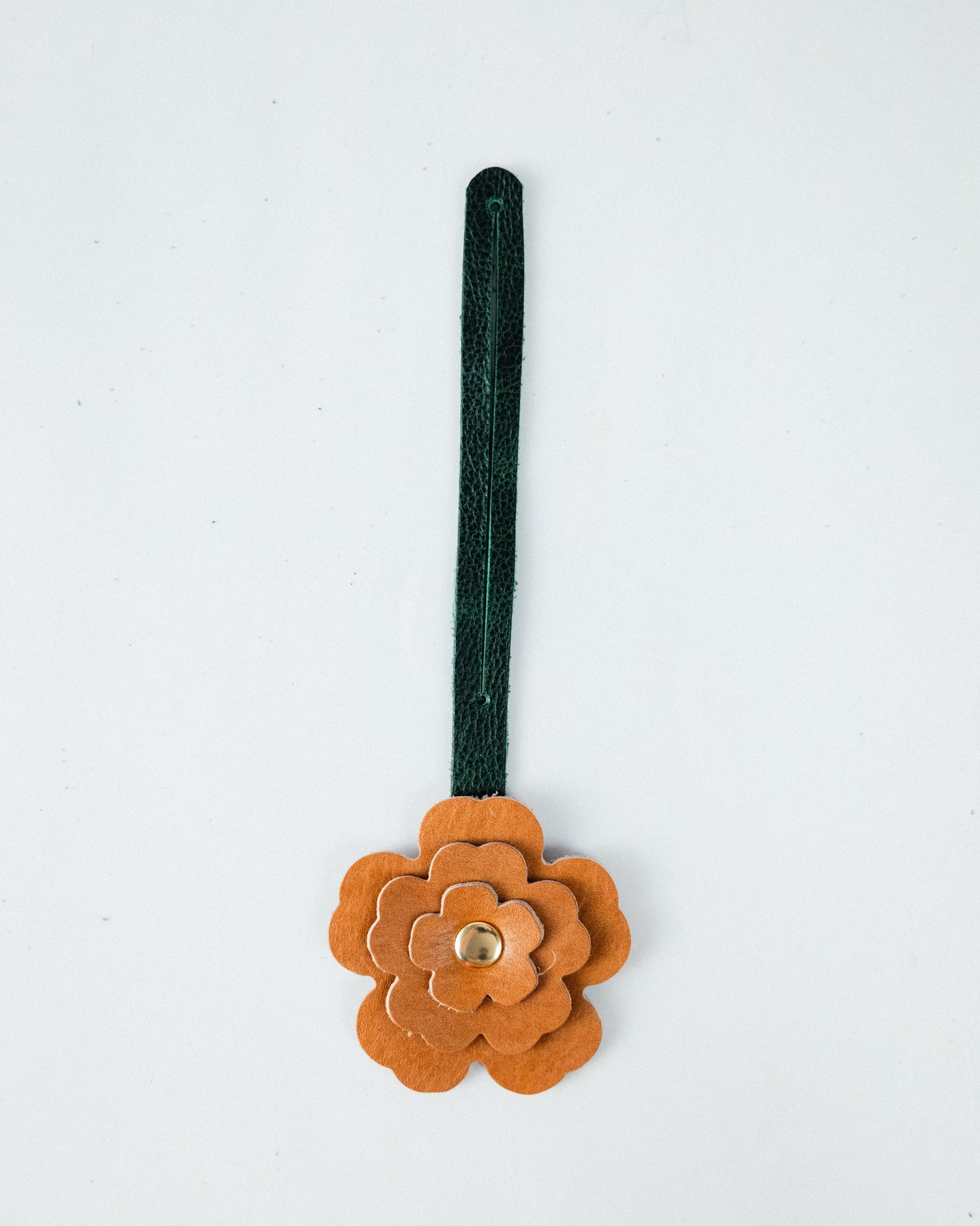 Sand Bulldog Flower Charm