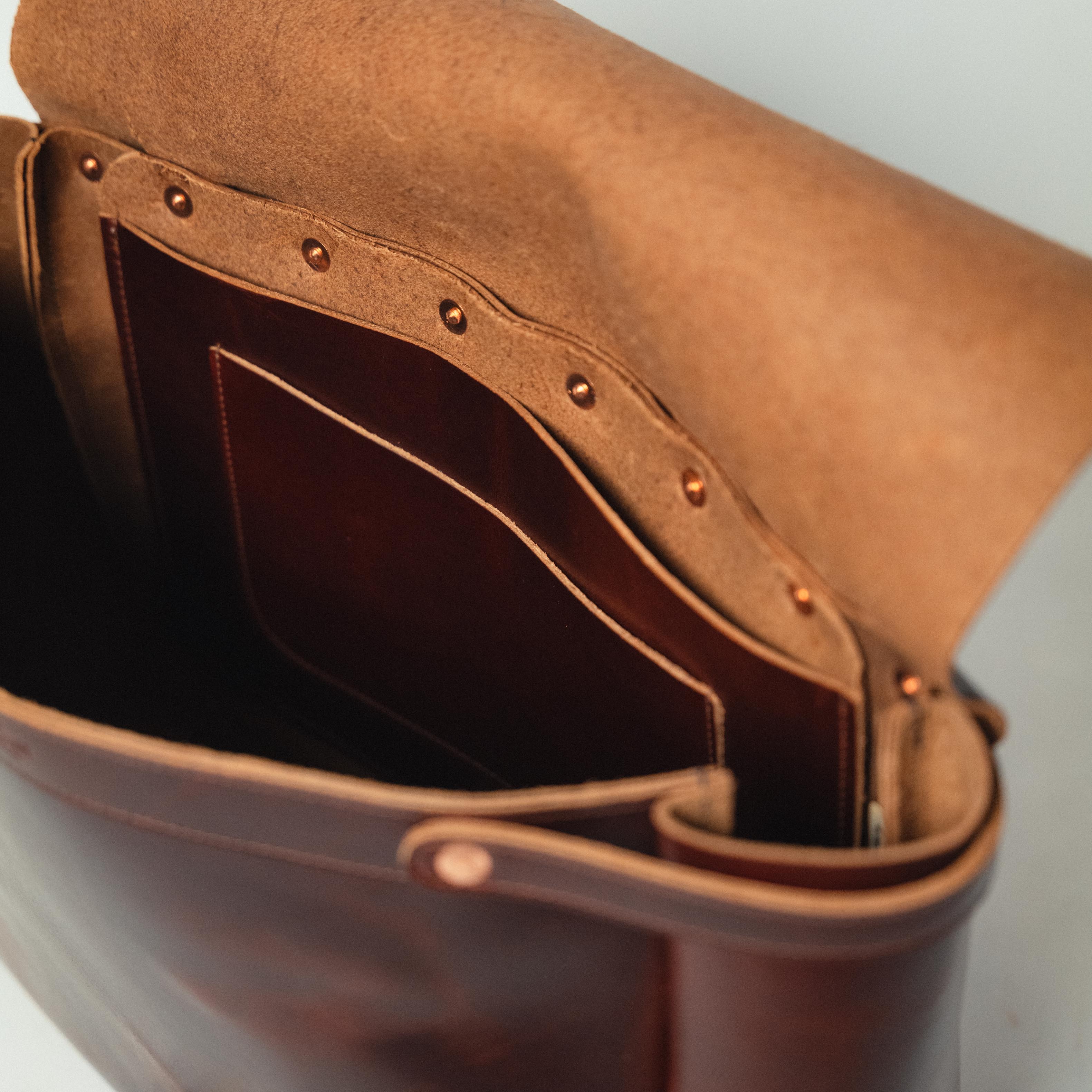 British Tan Double Shot Messenger Bag Bundle