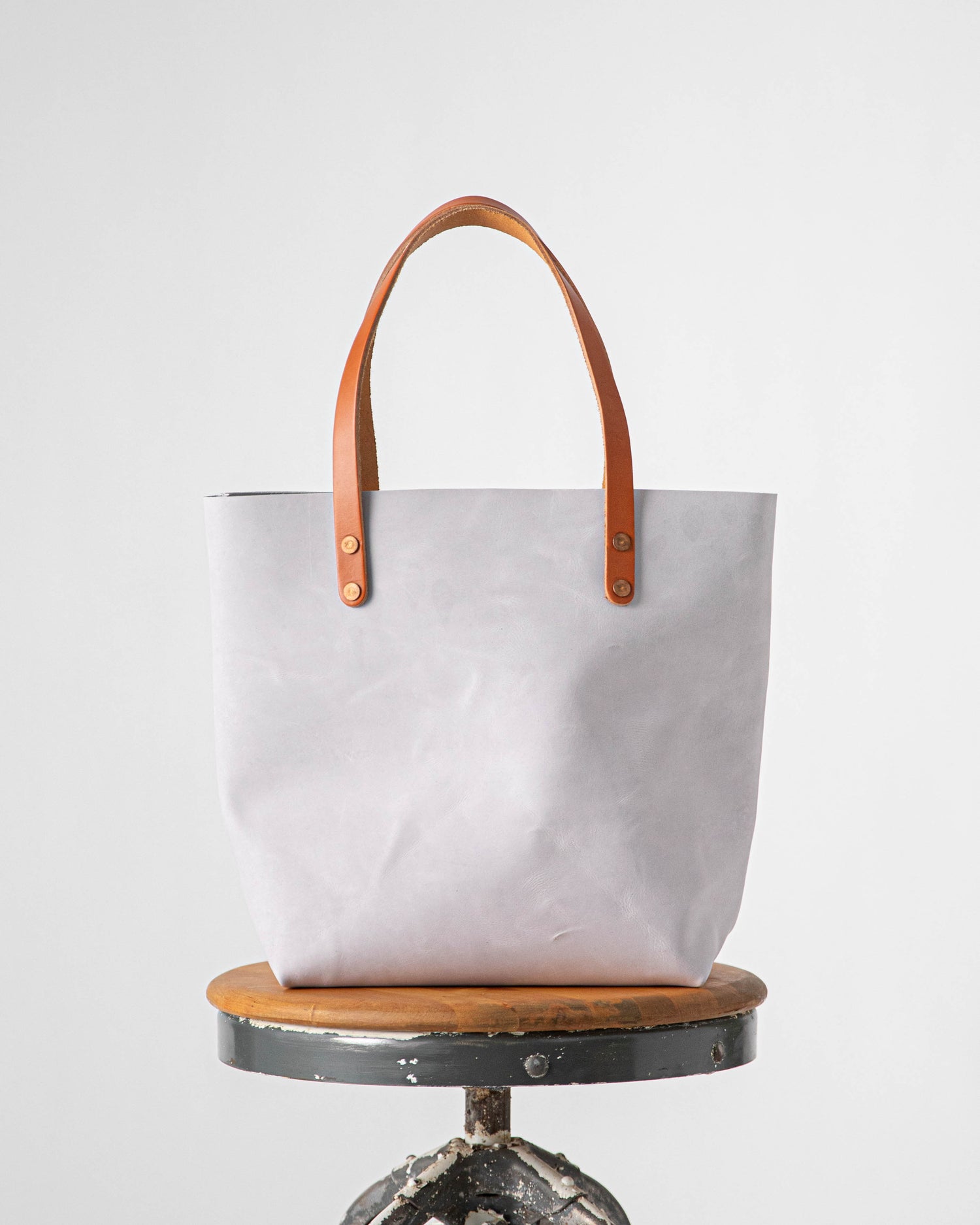 Scratch-and-Dent Pearl Tote