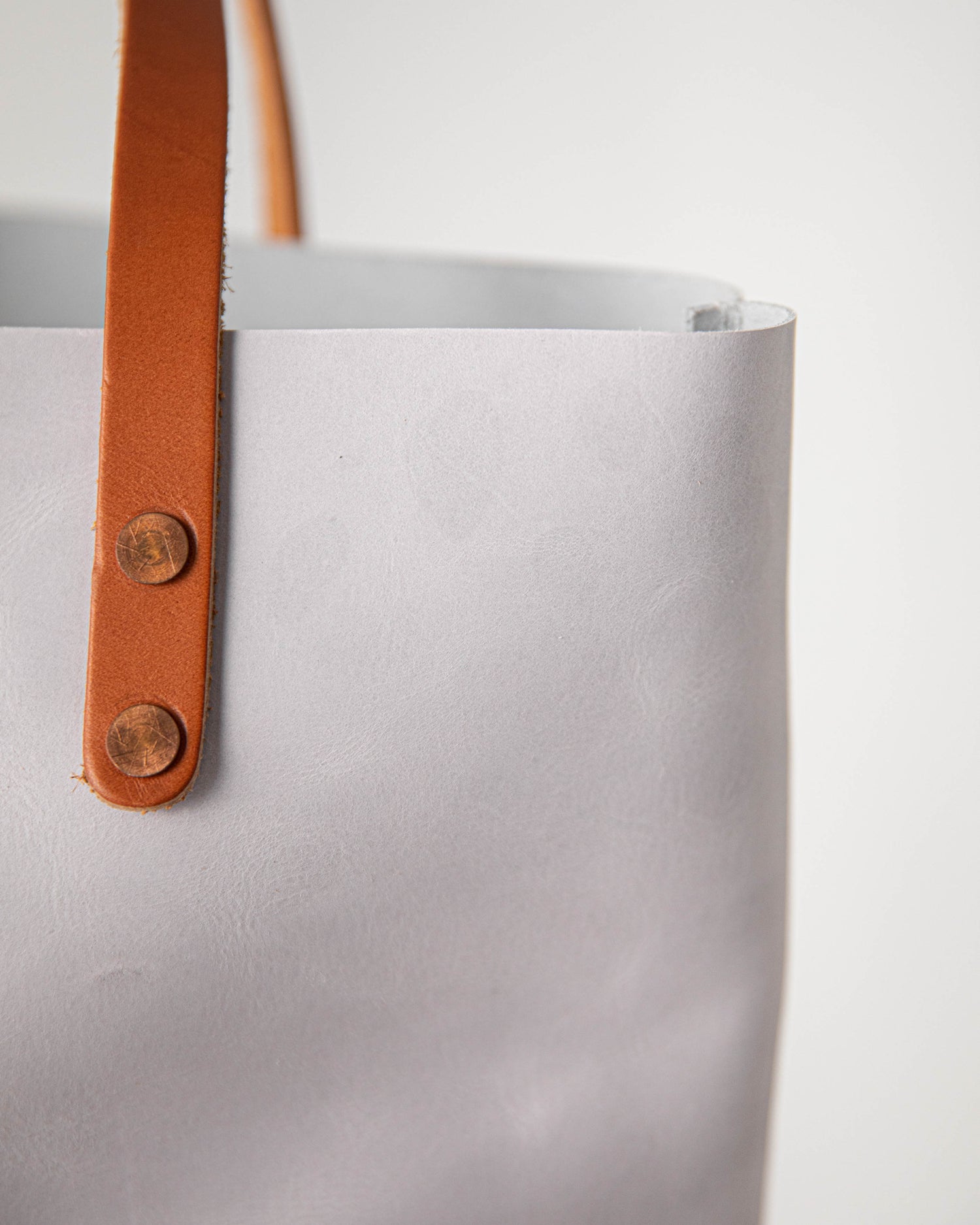 Scratch-and-Dent Pearl Tote