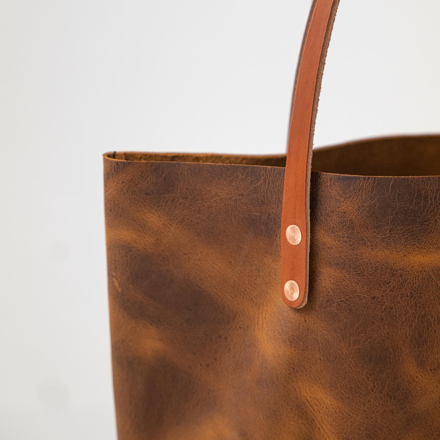 Tobacco Tote