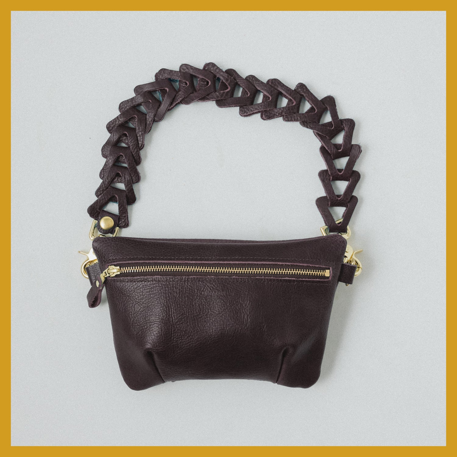 Scratch-and-Dent Dark Brown Bulldog Belt Bag