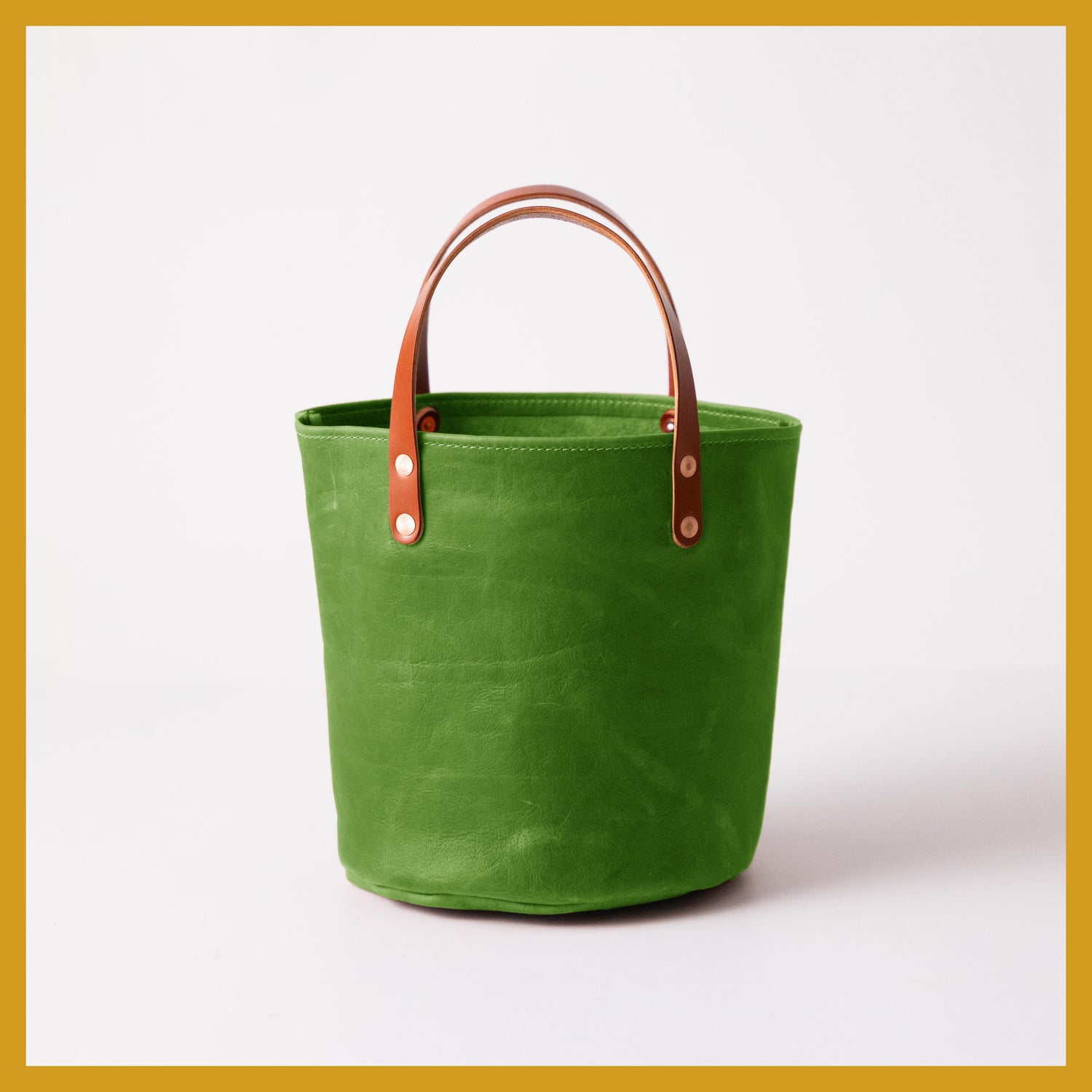 Scratch-and-Dent Fern Kodiak Bucket Tote