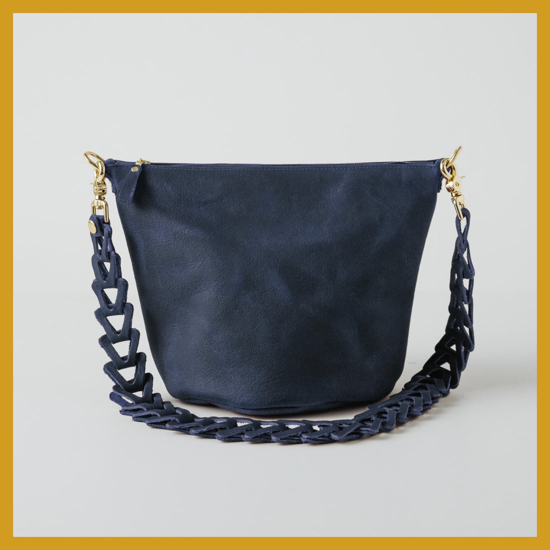 Scratch-and-Dent Navy Kodiak Zip-Top Bucket Bag