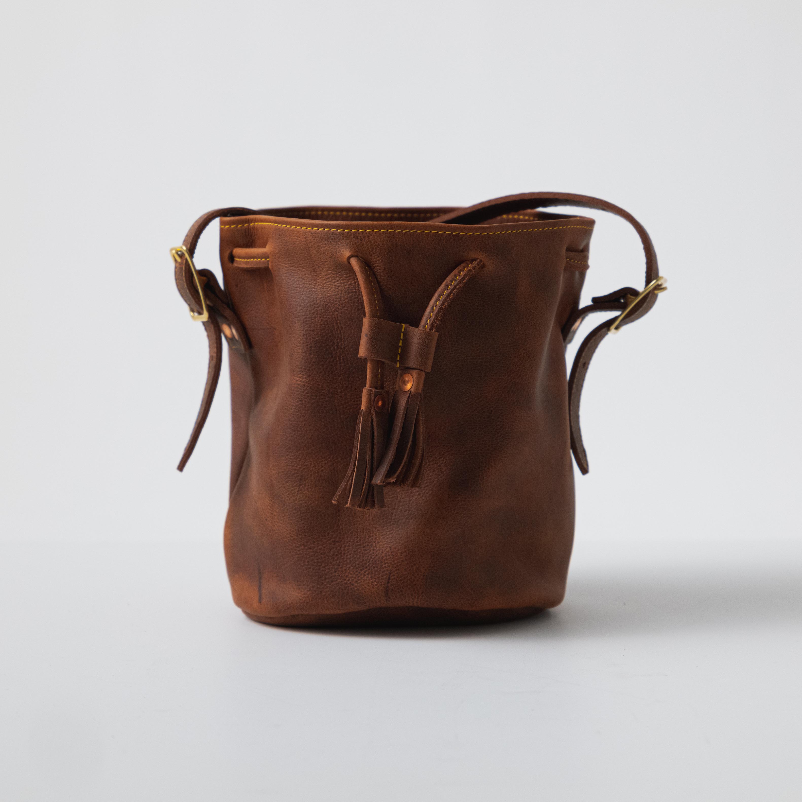 Leather bucket shop bag canada